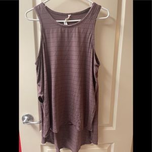 Lululemon tank